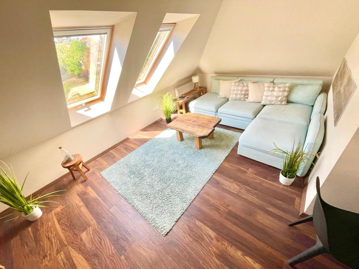 Wood Apartman Deluxe Belvaros Apartment Veszprem Luaran gambar